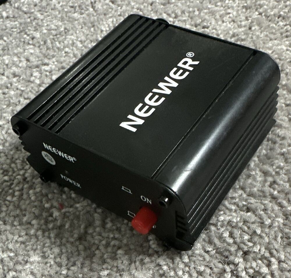 Neewer AC18V Pro Audio Power Supply Adapter w/ XLR Input/Output On/Off Black